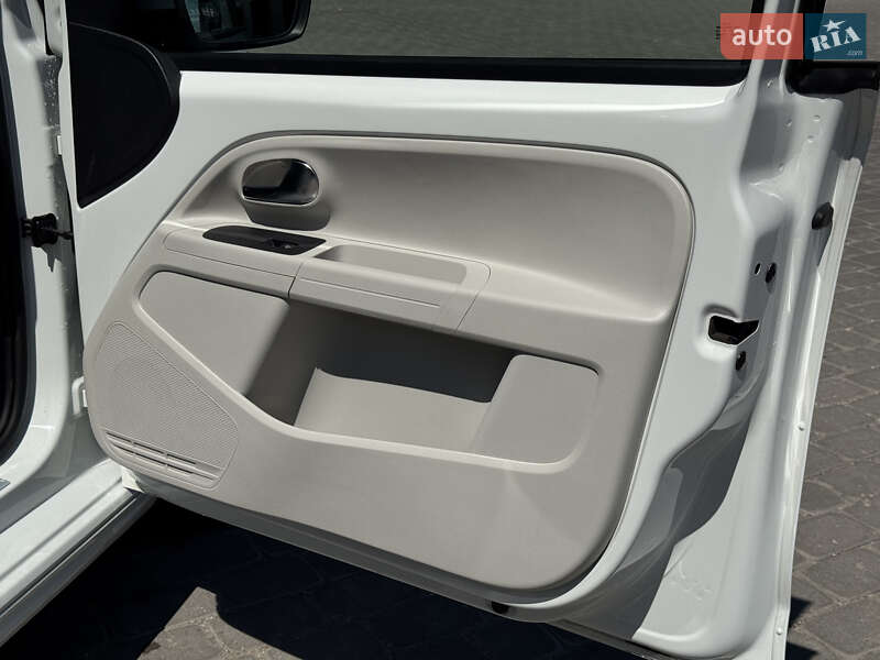 Хетчбек Volkswagen e-Up 2013 в Кам'янець-Подільському