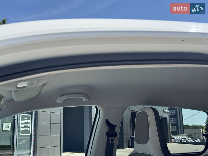 Хетчбек Volkswagen e-Up 2013 в Кам'янець-Подільському