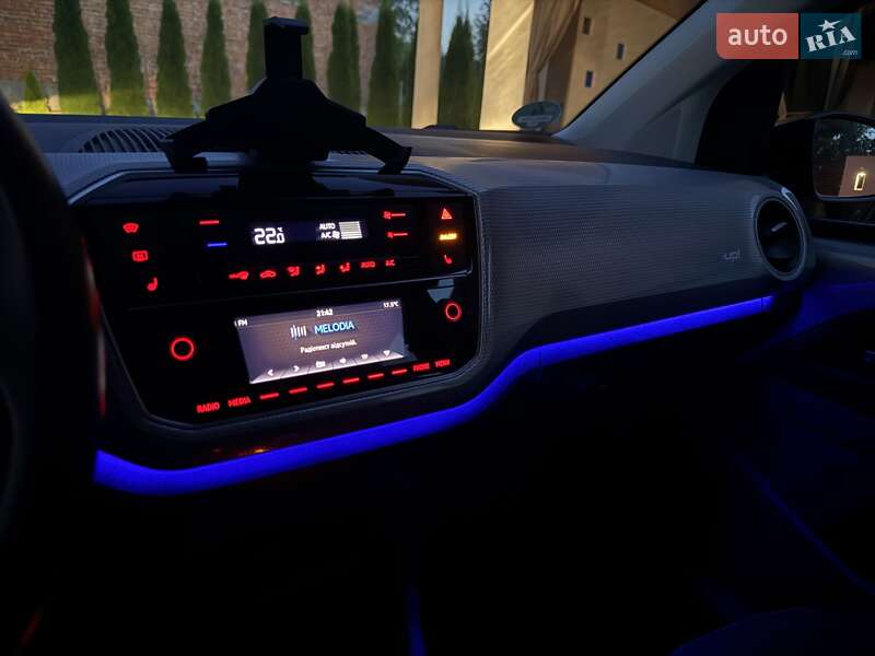 Хетчбек Volkswagen e-Up 2022 в Львові