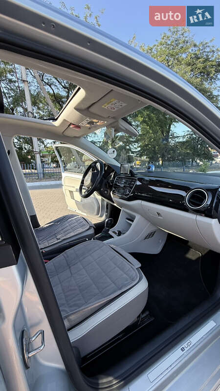 Хэтчбек Volkswagen e-Up 2015 в Одессе