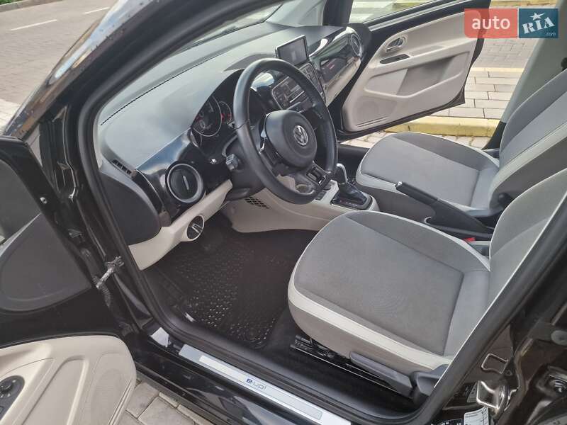 Хэтчбек Volkswagen e-Up 2014 в Львове