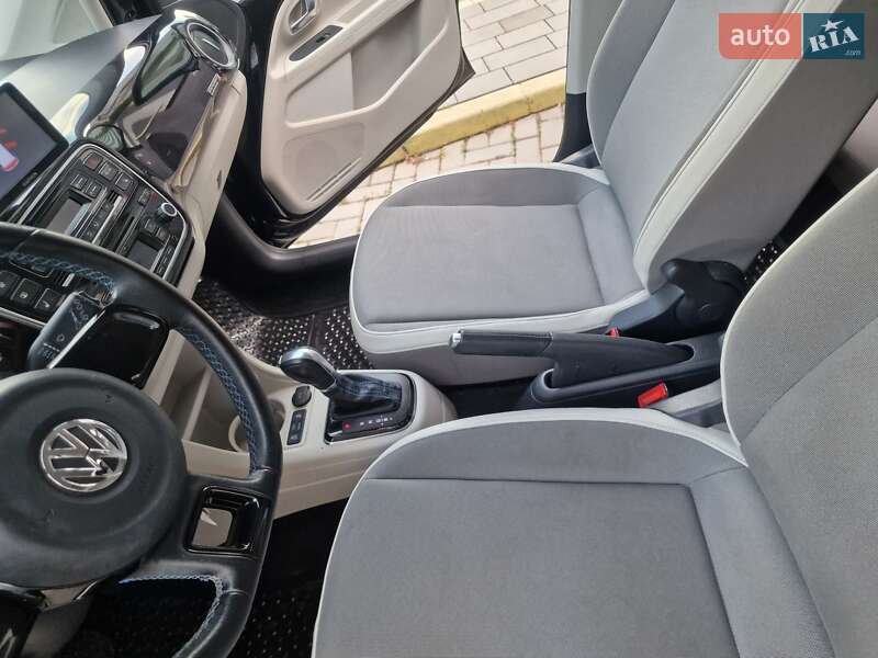 Хэтчбек Volkswagen e-Up 2014 в Львове