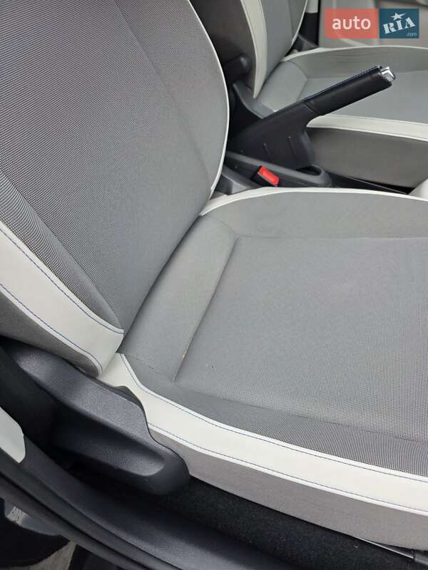 Хэтчбек Volkswagen e-Up 2015 в Ровно фото 26 Хэтчбек Volkswagen e-Up 2015 в Ровно