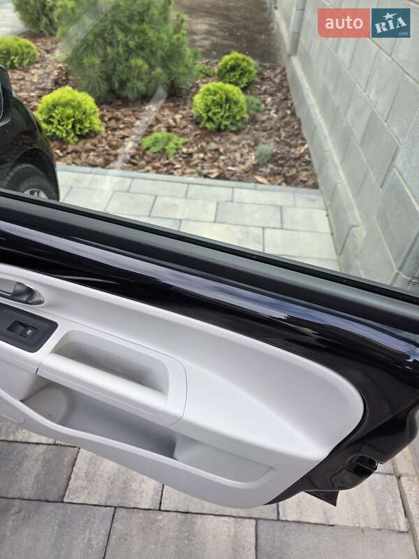 Хэтчбек Volkswagen e-Up 2015 в Ровно фото 31 Хэтчбек Volkswagen e-Up 2015 в Ровно