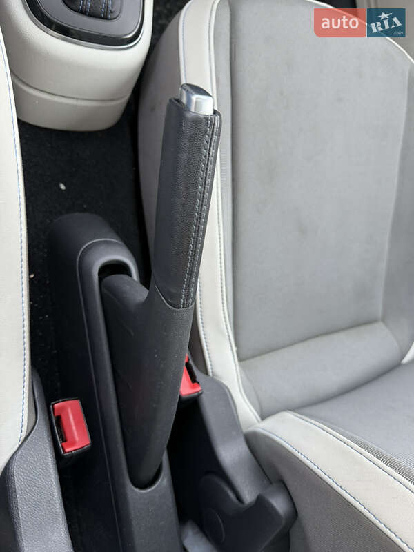 Хетчбек Volkswagen e-Up 2014 в Львові фото 32 Хетчбек Volkswagen e-Up 2014 в Львові