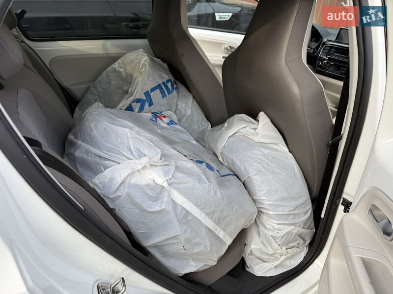 Хетчбек Volkswagen e-Up 2014 в Львові фото 51 Хетчбек Volkswagen e-Up 2014 в Львові