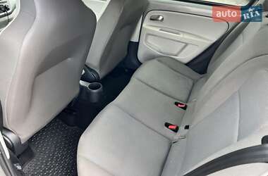 Хэтчбек Volkswagen e-Up 2013 в 