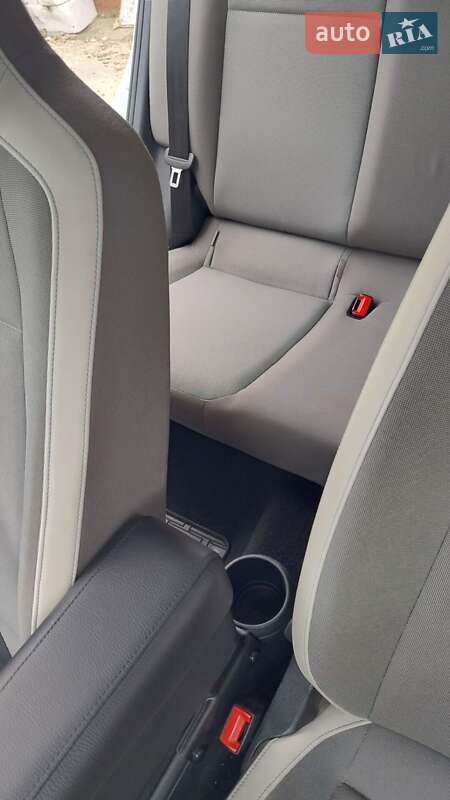 Хетчбек Volkswagen e-Up 2014 в Луцьку