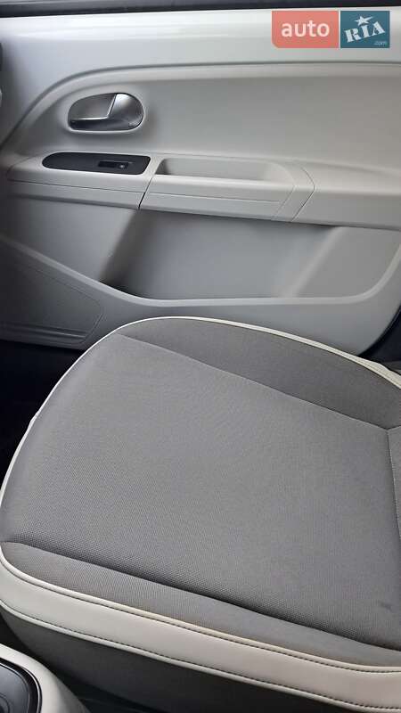 Хэтчбек Volkswagen e-Up 2014 в Луцке фото 7 Хэтчбек Volkswagen e-Up 2014 в Луцке