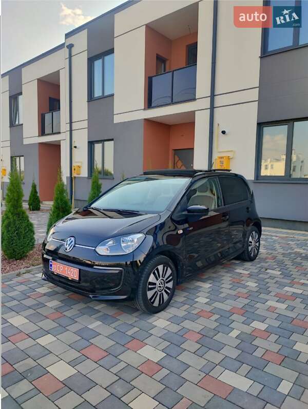 Хэтчбек Volkswagen e-Up 2014 в 
