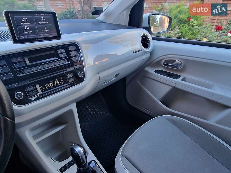 Хэтчбек Volkswagen e-Up 2015 в Днепре