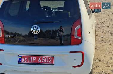 Хетчбек Volkswagen e-Up 2015 в  фото 24 Хетчбек Volkswagen e-Up 2015 в