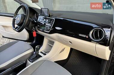 Хэтчбек Volkswagen e-Up 2015 в 