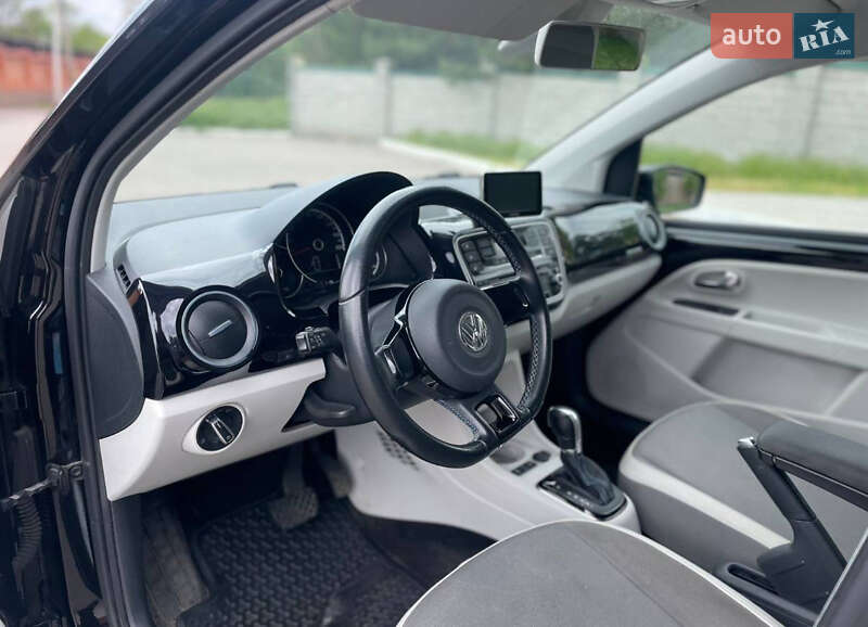 Хэтчбек Volkswagen e-Up 2015 в Кропивницком