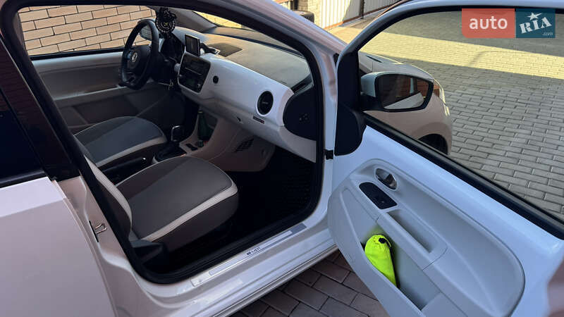 Хэтчбек Volkswagen e-Up 2015 в Виннице фото 22 Хэтчбек Volkswagen e-Up 2015 в Виннице