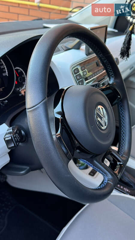 Хэтчбек Volkswagen e-Up 2015 в Виннице фото 38 Хэтчбек Volkswagen e-Up 2015 в Виннице