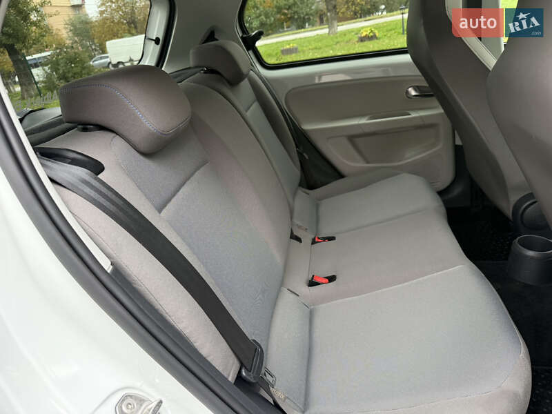 Хэтчбек Volkswagen e-Up 2013 в Каменец-Подольском