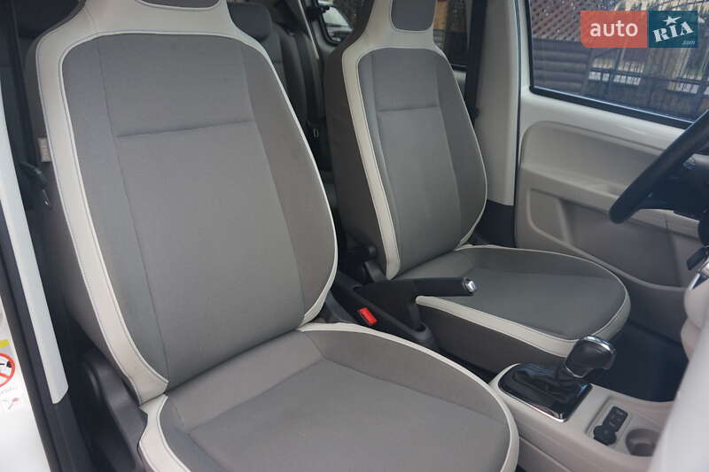 Хетчбек Volkswagen e-Up 2013 в Самборі фото 39 Хетчбек Volkswagen e-Up 2013 в Самборі