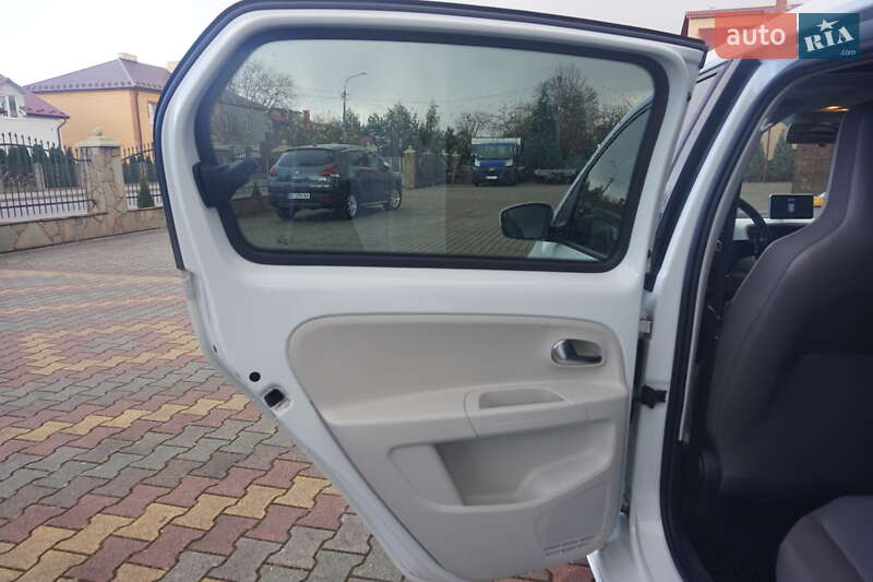 Хетчбек Volkswagen e-Up 2013 в Самборі фото 45 Хетчбек Volkswagen e-Up 2013 в Самборі