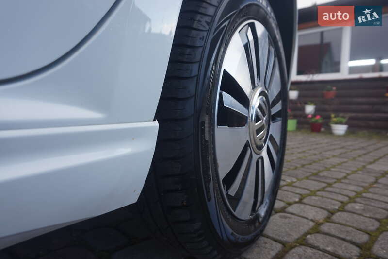 Хетчбек Volkswagen e-Up 2013 в Самборі фото 63 Хетчбек Volkswagen e-Up 2013 в Самборі