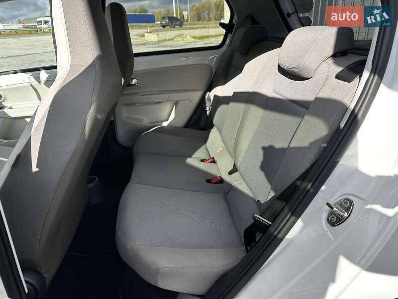 Хэтчбек Volkswagen e-Up 2014 в Львове фото 25 Хэтчбек Volkswagen e-Up 2014 в Львове