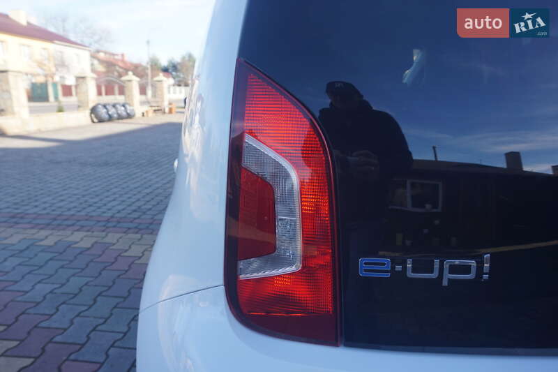 Хэтчбек Volkswagen e-Up 2014 в Самборе фото 25 Хэтчбек Volkswagen e-Up 2014 в Самборе