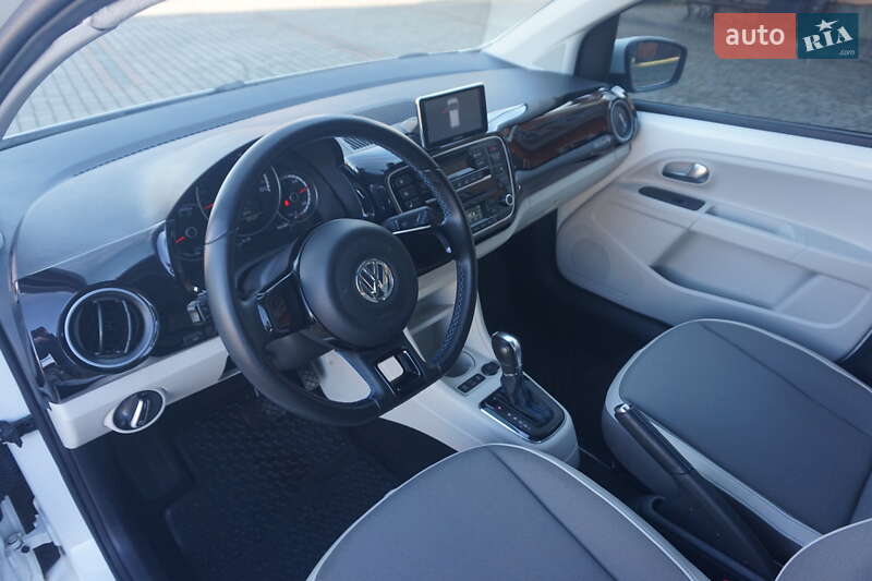 Хэтчбек Volkswagen e-Up 2014 в Самборе фото 27 Хэтчбек Volkswagen e-Up 2014 в Самборе