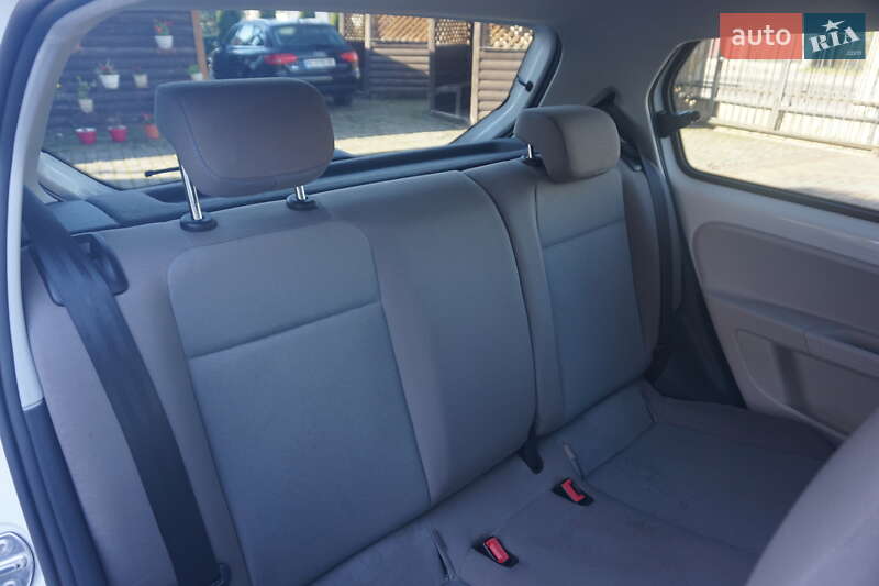 Хэтчбек Volkswagen e-Up 2014 в Самборе фото 44 Хэтчбек Volkswagen e-Up 2014 в Самборе