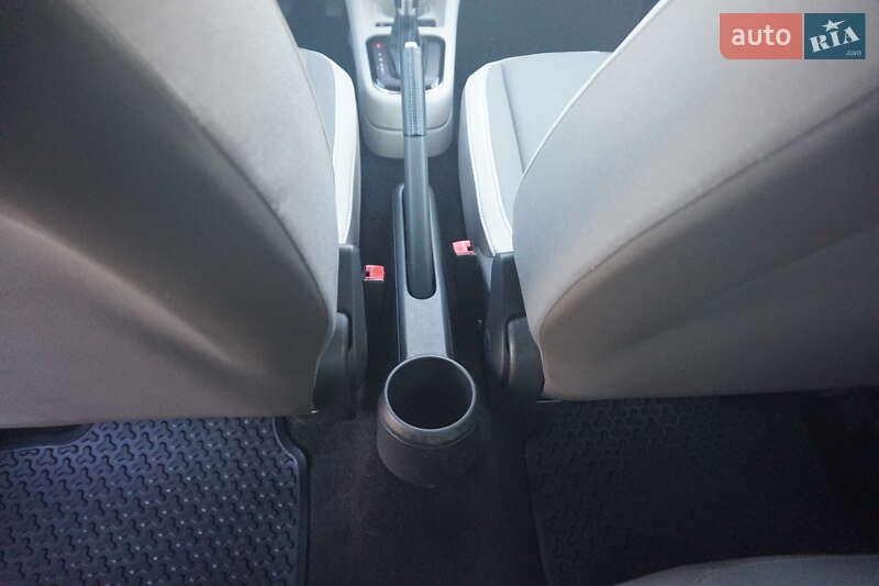 Хэтчбек Volkswagen e-Up 2014 в Самборе фото 49 Хэтчбек Volkswagen e-Up 2014 в Самборе