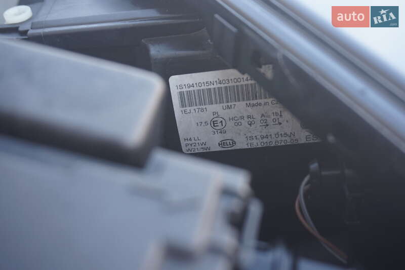 Хэтчбек Volkswagen e-Up 2014 в Самборе фото 56 Хэтчбек Volkswagen e-Up 2014 в Самборе