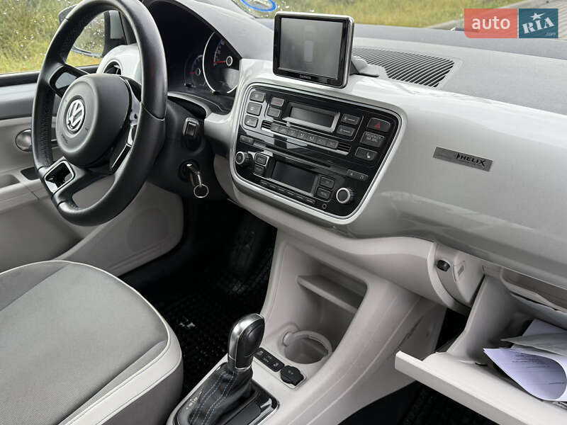 Хэтчбек Volkswagen e-Up 2014 в Львове