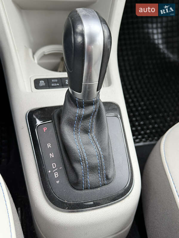 Хэтчбек Volkswagen e-Up 2014 в Львове