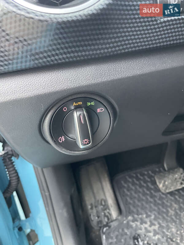 Хэтчбек Volkswagen e-Up 2021 в Луцке