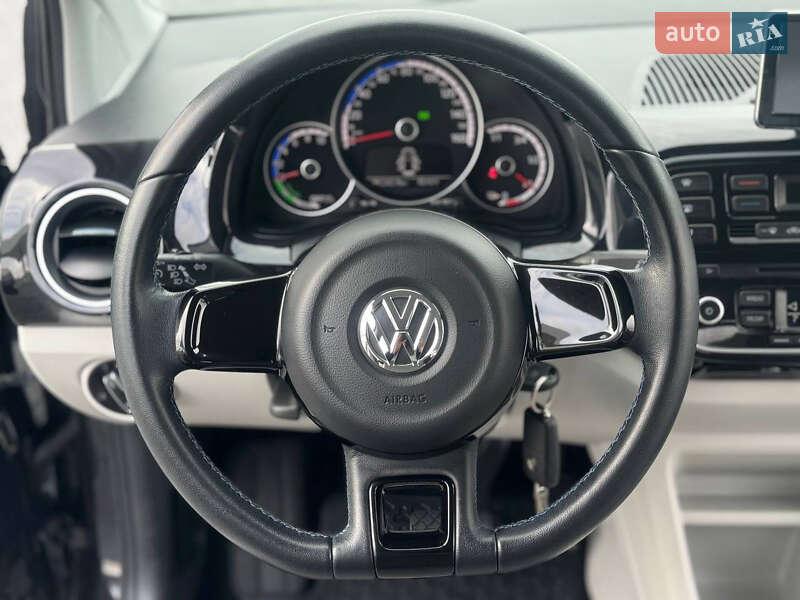 Хетчбек Volkswagen e-Up 2015 в Львові