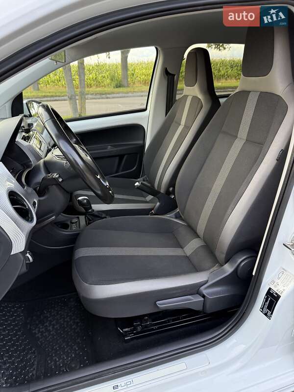 Хетчбек Volkswagen e-Up 2017 в Володимирі