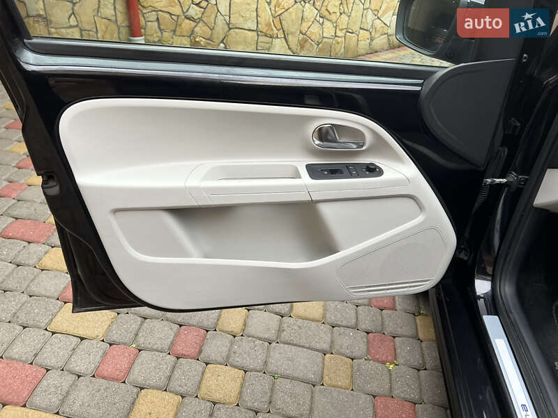 Хэтчбек Volkswagen e-Up 2014 в Львове фото 141 Хэтчбек Volkswagen e-Up 2014 в Львове