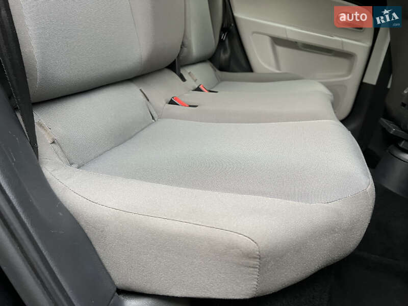 Хэтчбек Volkswagen e-Up 2014 в Львове фото 149 Хэтчбек Volkswagen e-Up 2014 в Львове