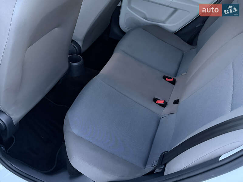 Хетчбек Volkswagen e-Up 2014 в Рівному