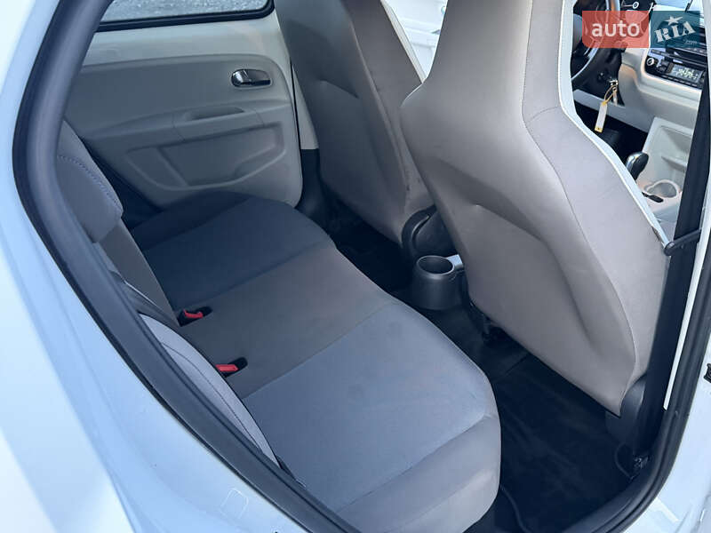 Хетчбек Volkswagen e-Up 2014 в Рівному