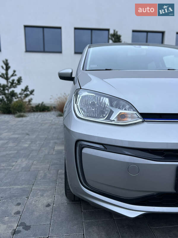 Хетчбек Volkswagen e-Up 2017 в Луцьку