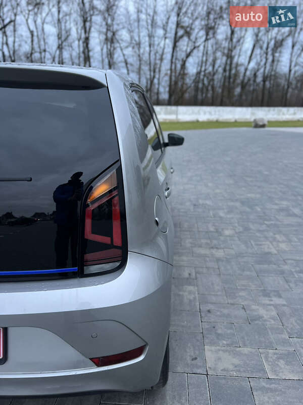 Хетчбек Volkswagen e-Up 2017 в Луцьку