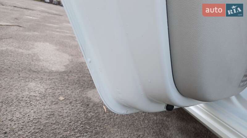 Хэтчбек Volkswagen e-Up 2013 в Звягеле фото 44 Хэтчбек Volkswagen e-Up 2013 в Звягеле