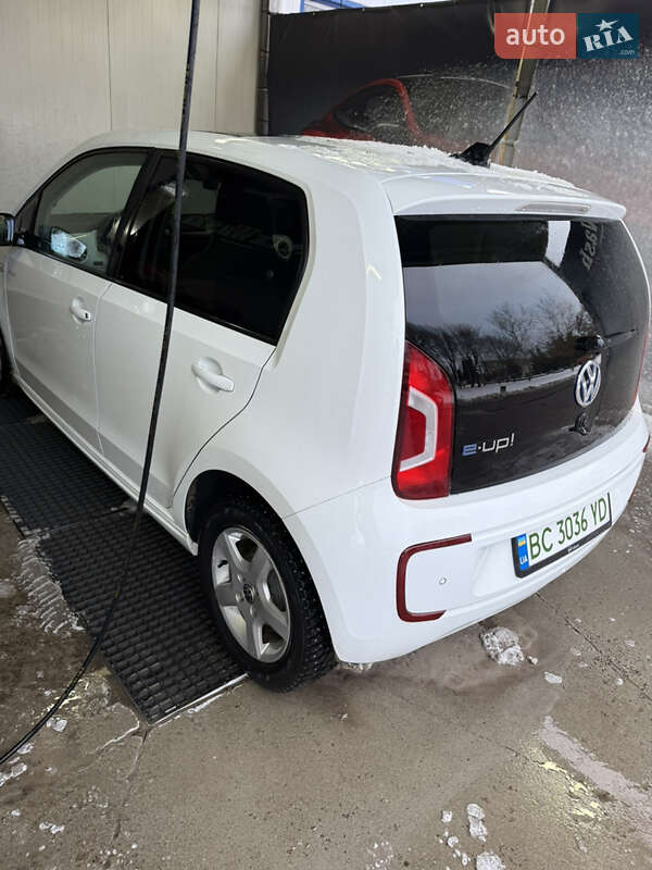 Хетчбек Volkswagen e-Up 2015 в Львові