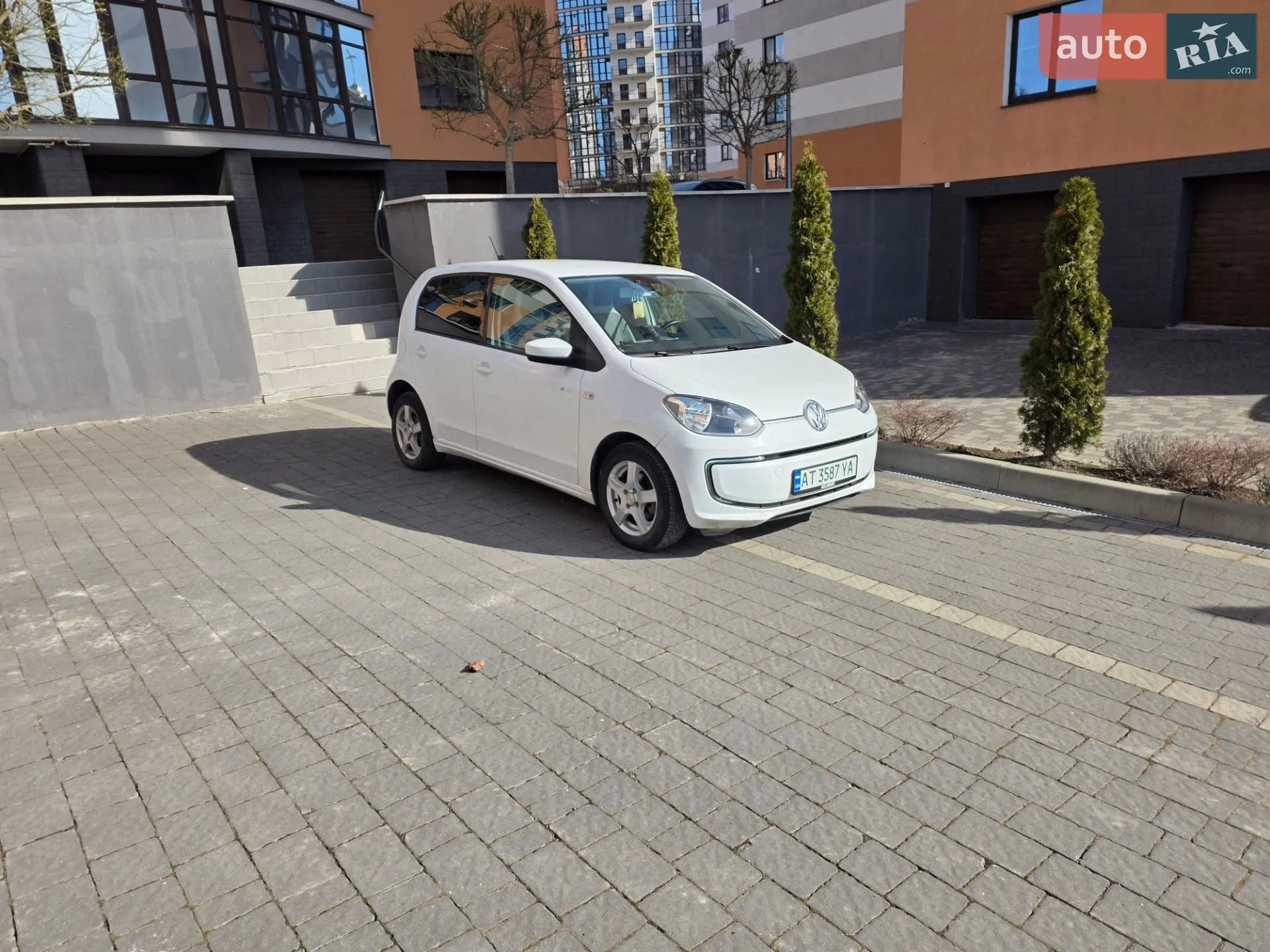 2016 Volkswagen up! - мініатюра 2
