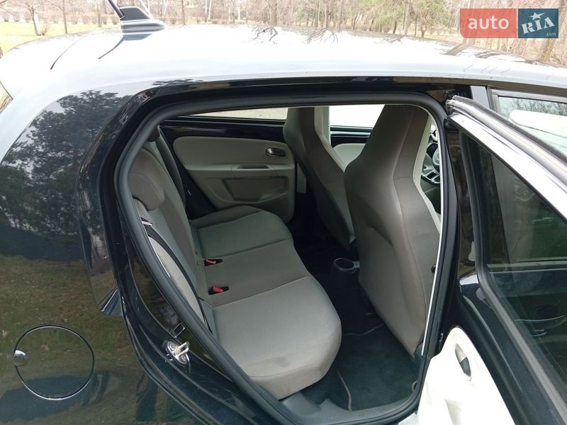 Хэтчбек Volkswagen e-Up 2014 в Горишних Плавнях