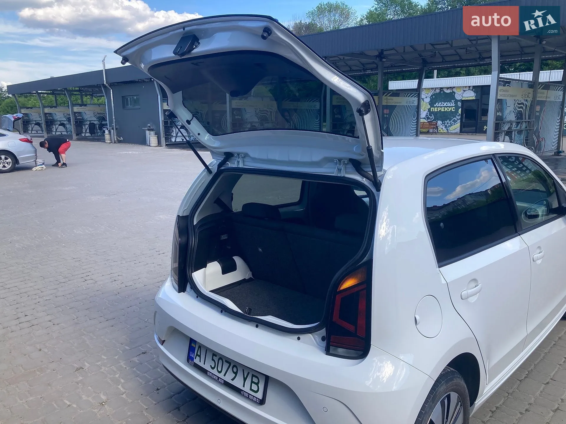 2017 Volkswagen up! - мініатюра 31