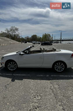 Кабриолет Volkswagen Eos 2011 в 