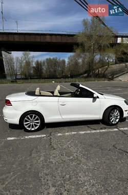 Кабриолет Volkswagen Eos 2011 в 