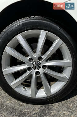 Кабриолет Volkswagen Eos 2011 в 
