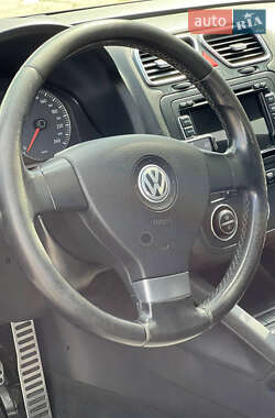 Кабриолет Volkswagen Eos 2006 в 